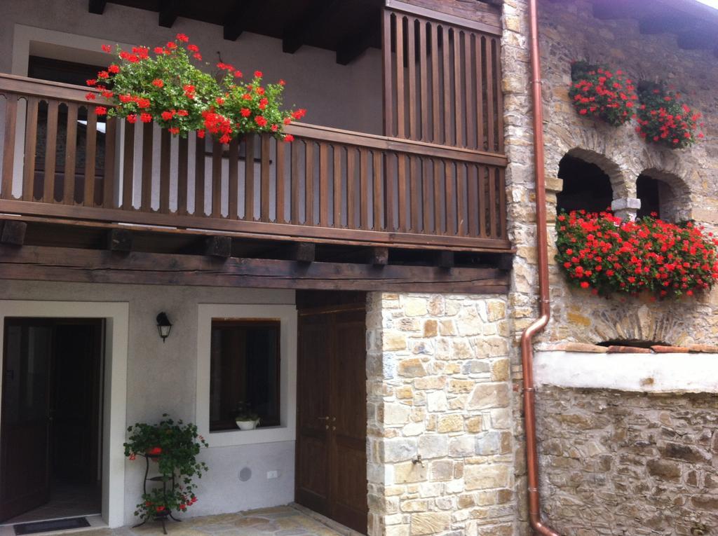 Affittacamere Nonna Leni Frisanco Exterior foto